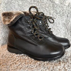 Toe Warmers| Women’s Harbor Italian Leather Waterproof Boots | Black | Size 7.5W